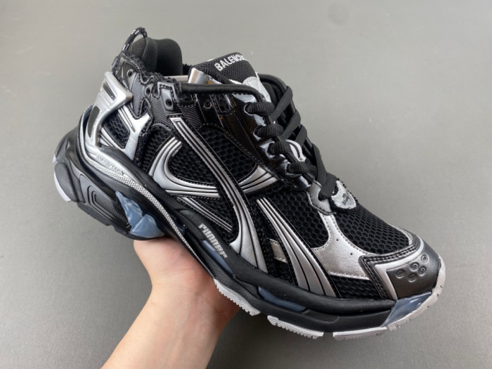 Balen Runner Sneakers 772774 W3RNY 0322