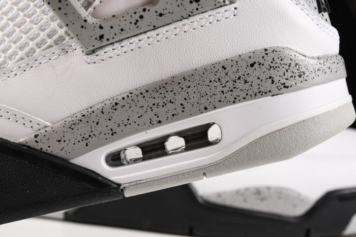 Air Jordan 4 OG “White Cement”  840606-192