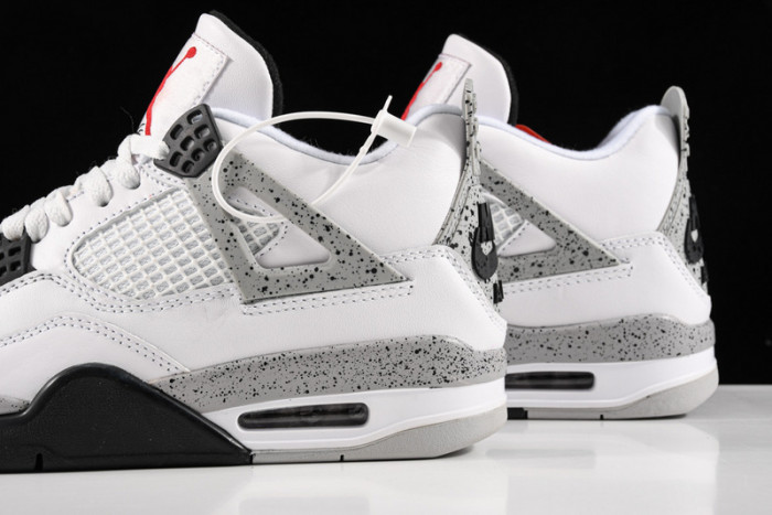 Air Jordan 4 OG “White Cement”  840606-192