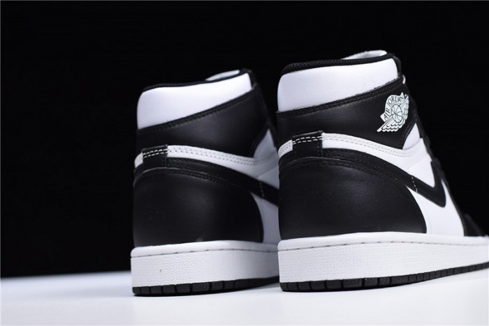 Air Jordan 1 Retro Black White 555088-010