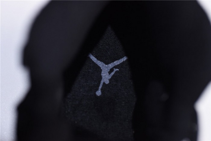 Air Jordan 11 “Cap and Gown” black  378037-005