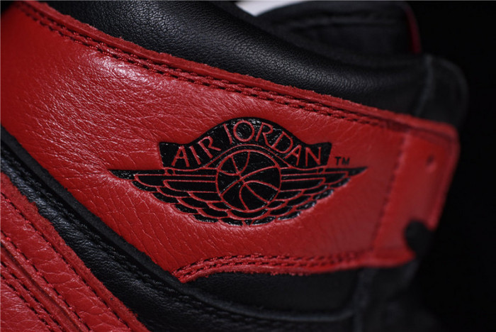 AIR JORDAN 1 RETRO "HOMAGE TO HOME" red 861428-061