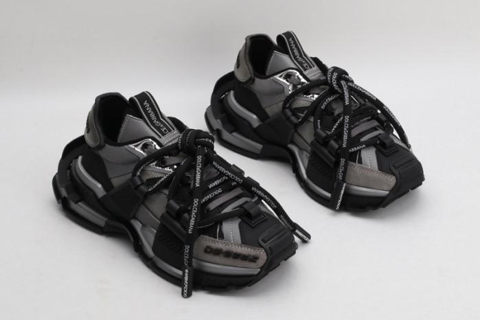 DG sneakers