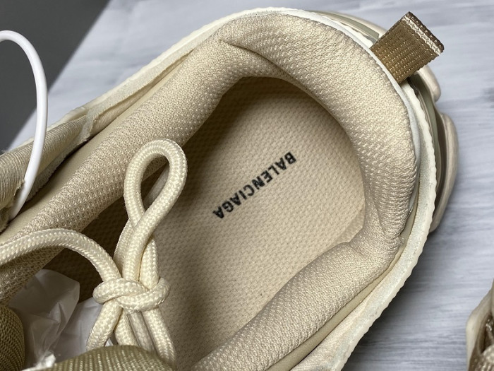 Balen Runner Sneakers Gold White 570391 W2GN7 2008