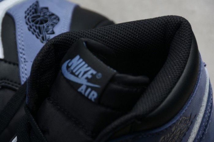 Air Jordan 1 Retro High Blue Moon 555088-115