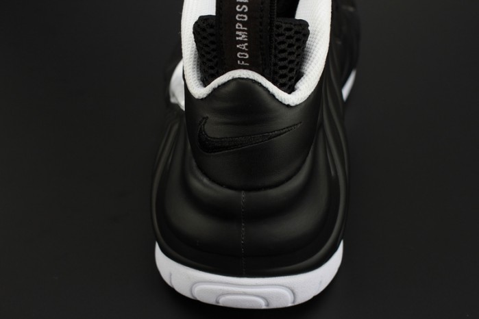 Nike Air Foamposite Pro “Dr. Doom” Black/White 624041-006