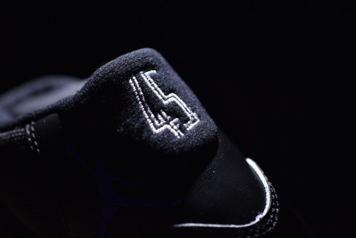 AIR JORDAN 11 RETRO "SPACE JAM 2016 RELEASE" 378037-003