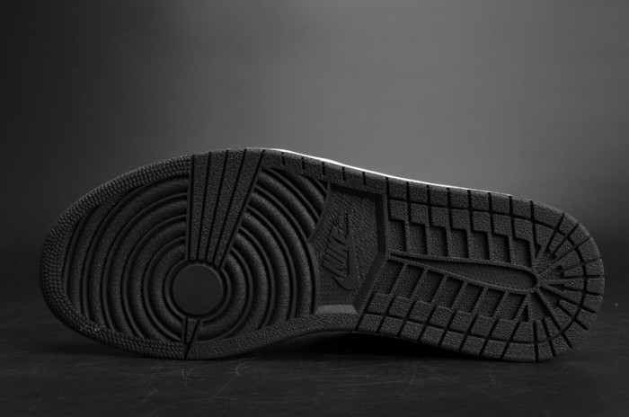 Air Jordan 1 Retro Shadow (2013) 555088-014