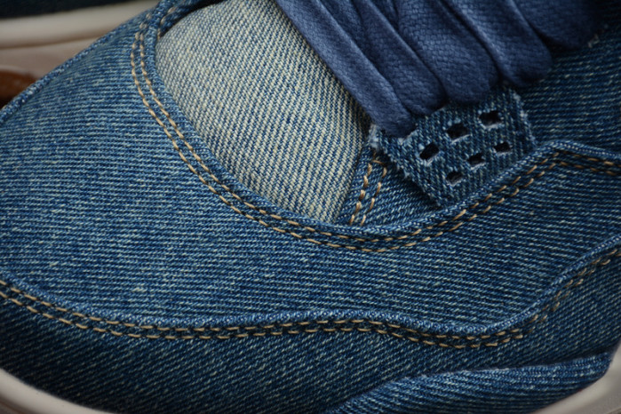 Air Jordan 4 Retro Levi