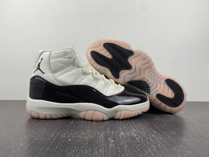 Air Jordan 11 WMNS “Neapolitan”  AR0715-101