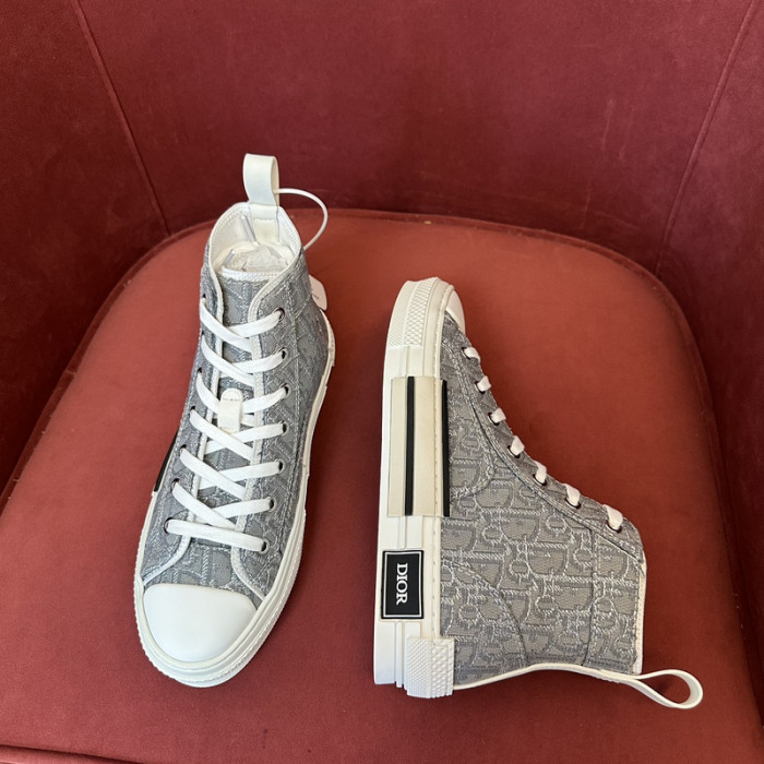 B23 Oblique Sneaker