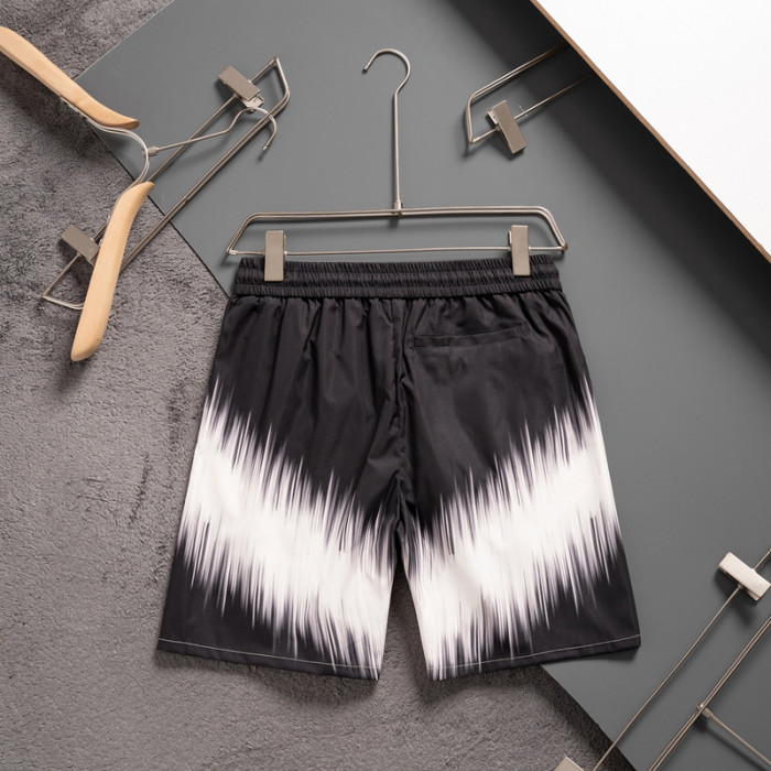 L1vv Short