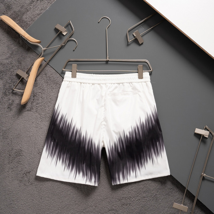 L1vv Short