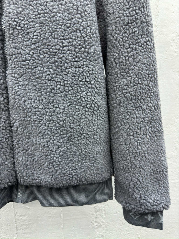 L1vv Jacket