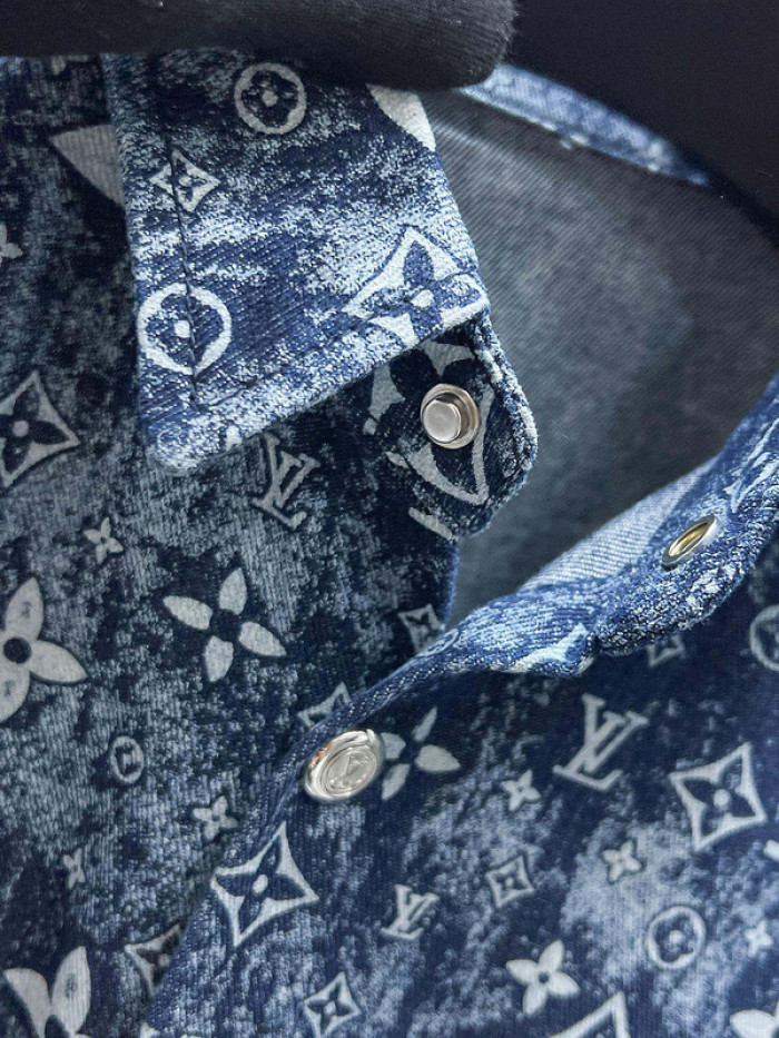 L1VV Suits
