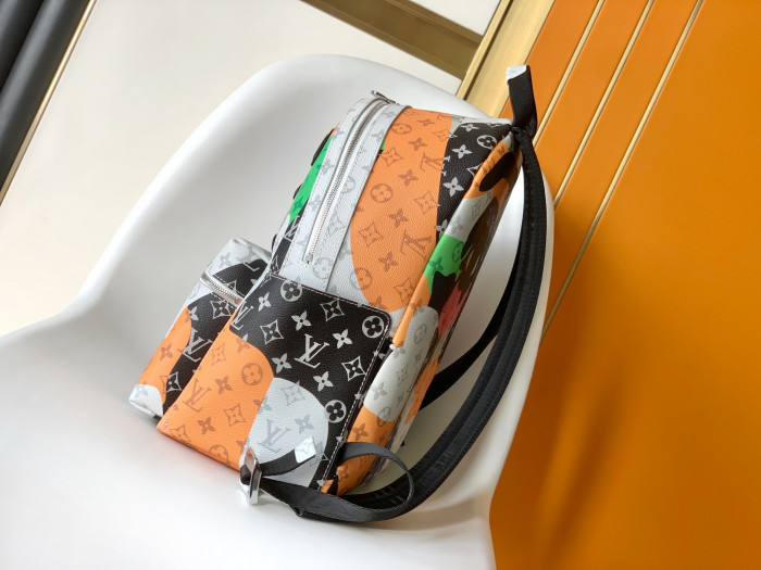 L1VV Backpack