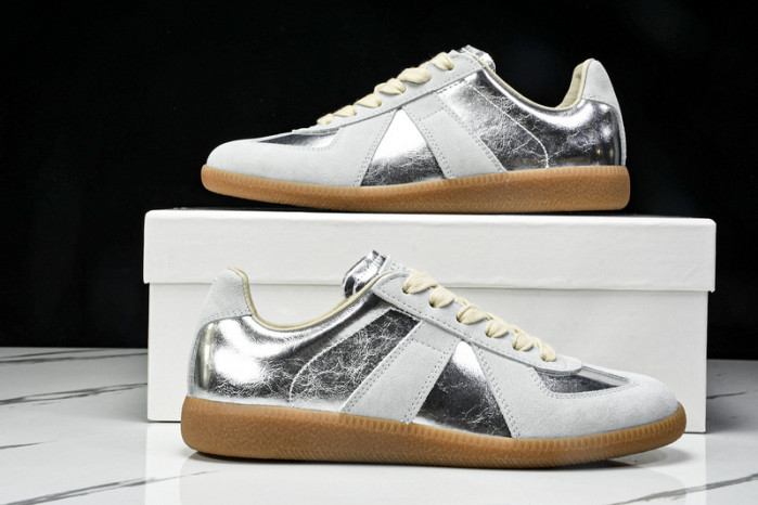 ma*s*n Ma*i*la shoes