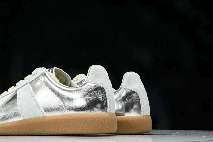 ma*s*n Ma*i*la shoes