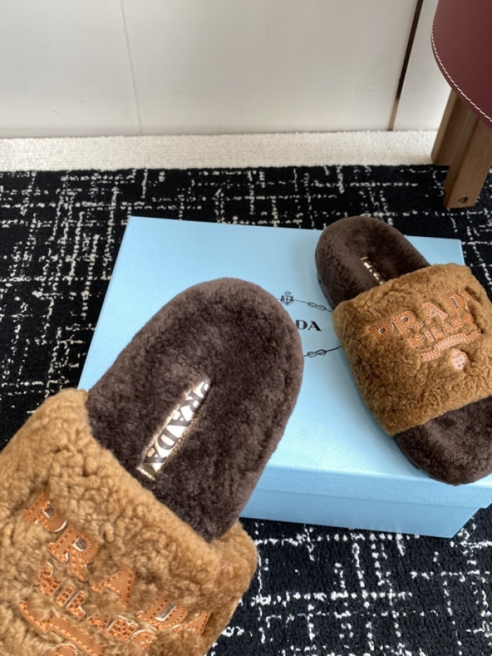 Prada Slides