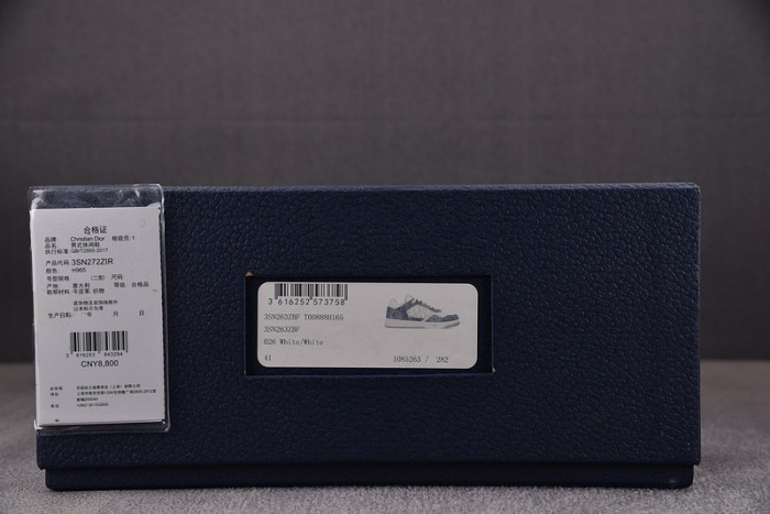 B27 SNEAKER