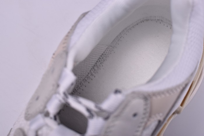 Balen 17FW TRIPLE S“CREAM” 490671-W06F1-9000
