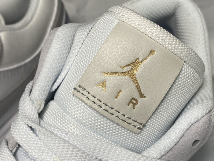 Air Jordan 1 Low Paris CV3043-100