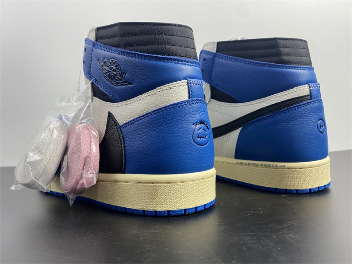 Air Jordan 1 High OG SP fragment design x Travis Scott DH3227-105