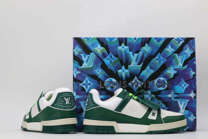 L1VV TRAINER