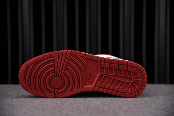 Air Jordan 1 Low Black Toe 553558-116