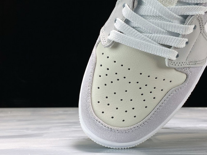 Air Jordan 1 Low Paris CV3043-100
