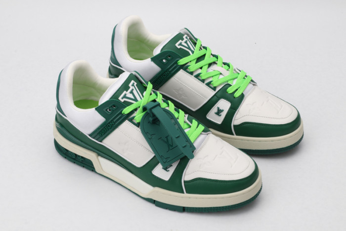 L1VV TRAINER