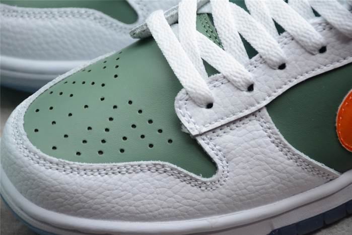 Nike Dunk Low NY vs. NY DN2489-300