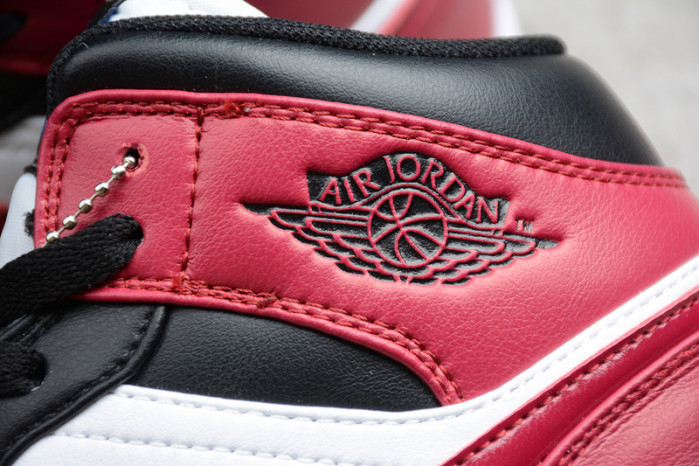 Air Jordan 1 Mid SE Black Dark Beetroot CZ4385-016