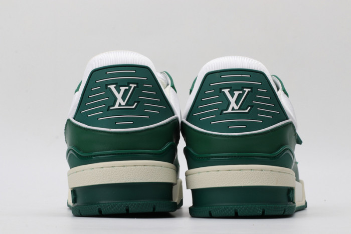 L1VV TRAINER