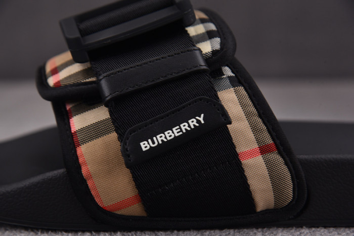 BUR*BERRY SLIDE