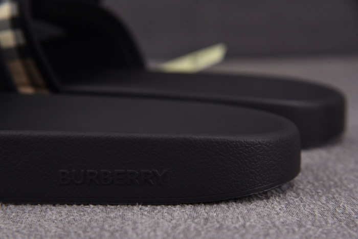 BUR*BERRY SLIDE
