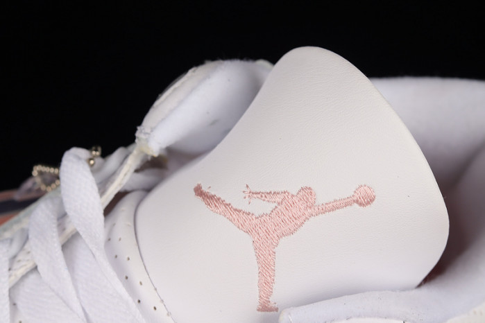Air Jordan 3 "Neapolitan" CK9246-102