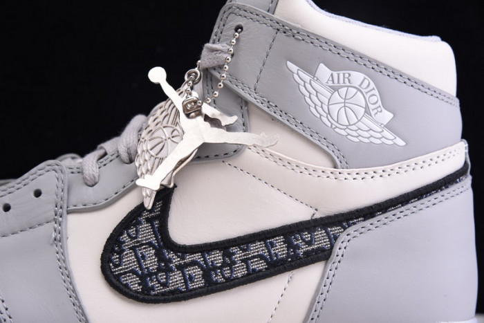 Air Jordan 1 Retro High Dior CN8607-002