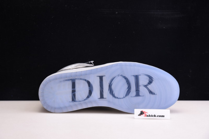 Air Jordan 1 Retro High Dior CN8607-002