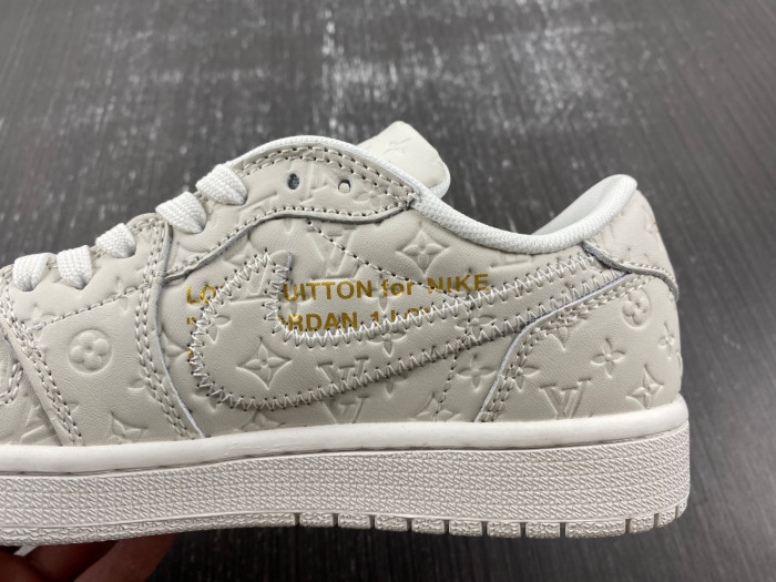 OFF-WHITE x Travis Scott x Air Jordan 1 Low OG