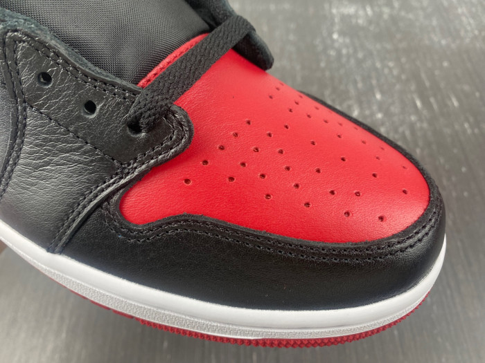 Air Jordan 1 Retro Low OG UNC to Chicago (Women