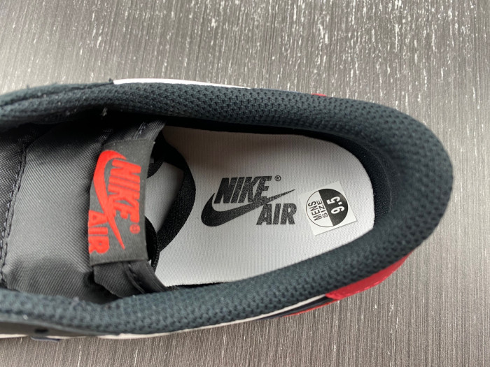 Air Jordan 1 Retro Low OG Black Toe CZ0790-106