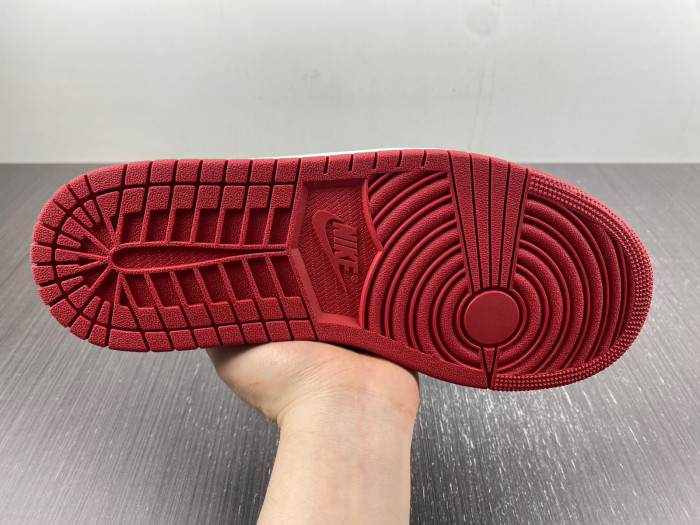 Air Jordan 1 Retro Low OG Black Toe CZ0790-106