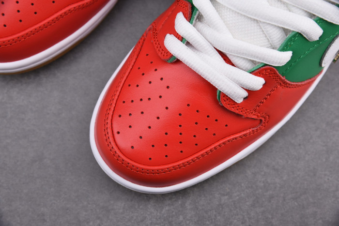 Nike SB Dunk Low 7 Eleven CZ5130-600