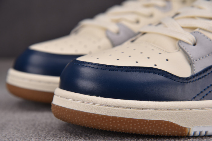 D1OR B57 Shoes