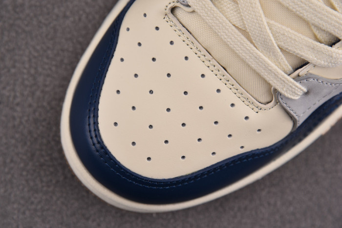 D1OR B57 Shoes