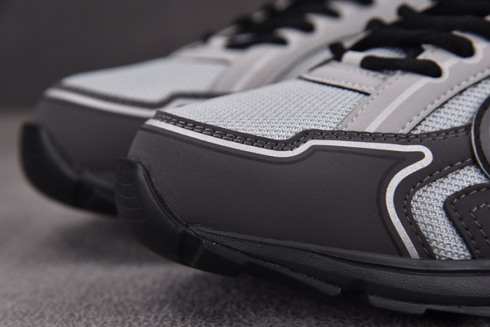 D1OR B30 Sneakers