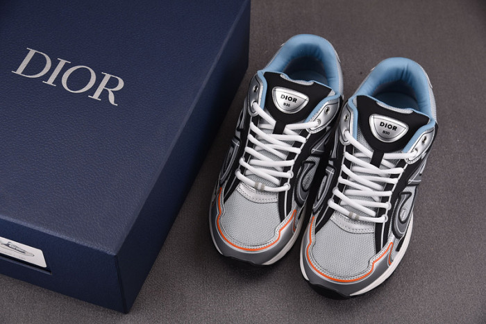 D1OR B30 Sneakers