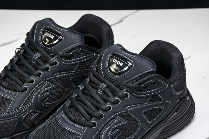 D1OR B30 Sneakers