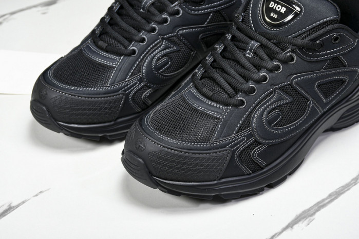 D1OR B30 Sneakers